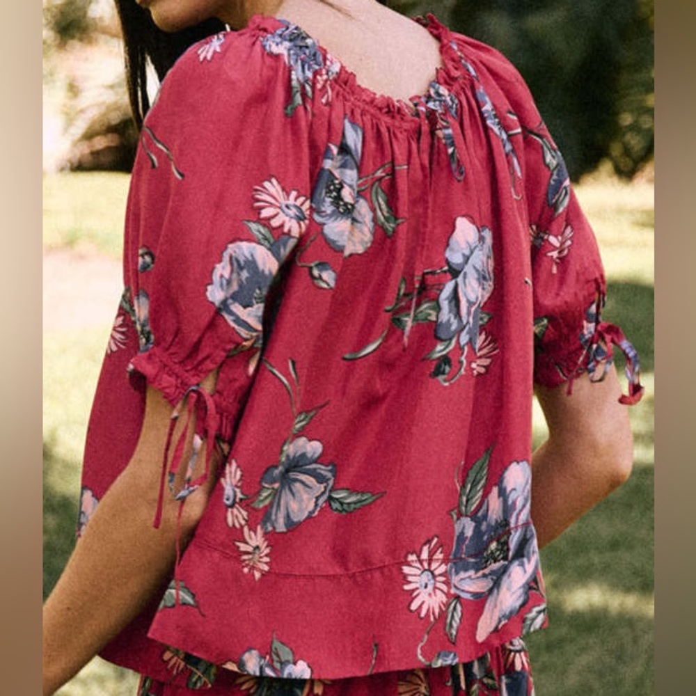 THE GREAT. Red Floral Puff-Sleeve silk Blouse - Picture 2 of 10